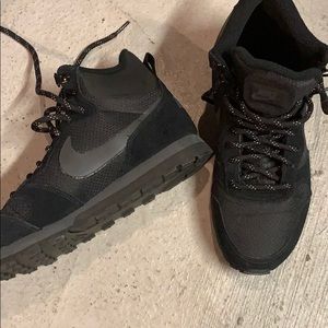 Men’s Nike Sneakers - size 8